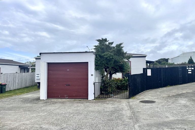 Photo of property in 2/21 Solveig Place, Randwick Park, Auckland, 2105