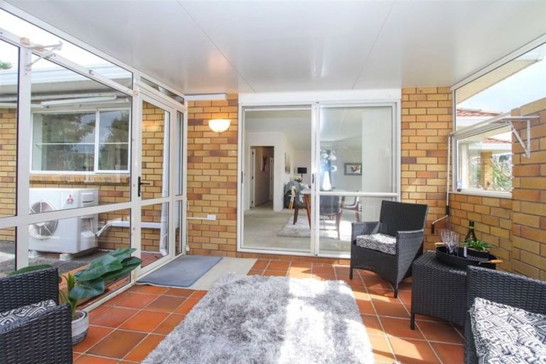 Photo of property in 89 Lakeside Drive, Orewa, 0931