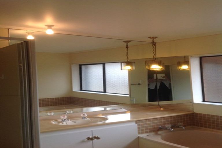 Photo of property in 18 Millhouse Drive, Northpark, Auckland, 2013