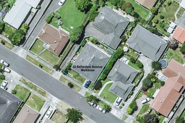 Photo of property in 45 Belvedere Avenue, Waikanae, 5036