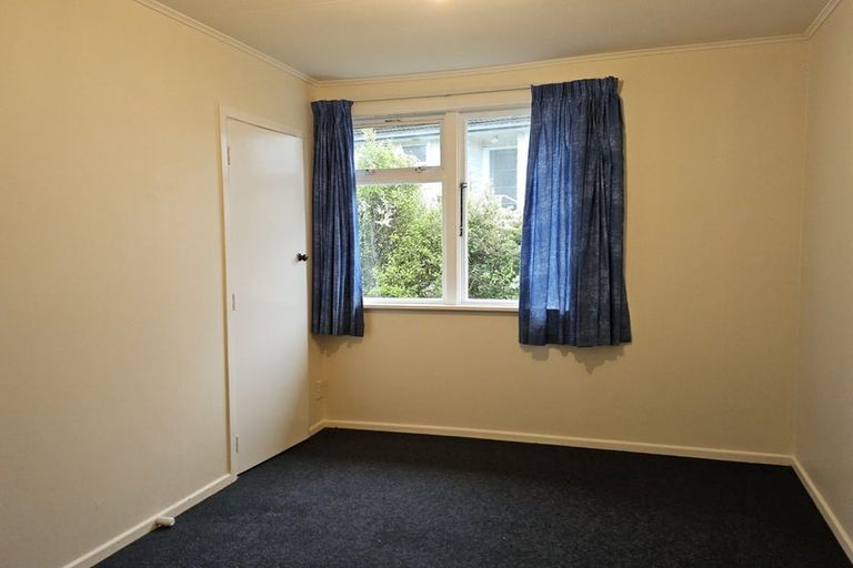 Photo of property in 24 Rangituhi Crescent, Takapuwahia, Porirua, 5022