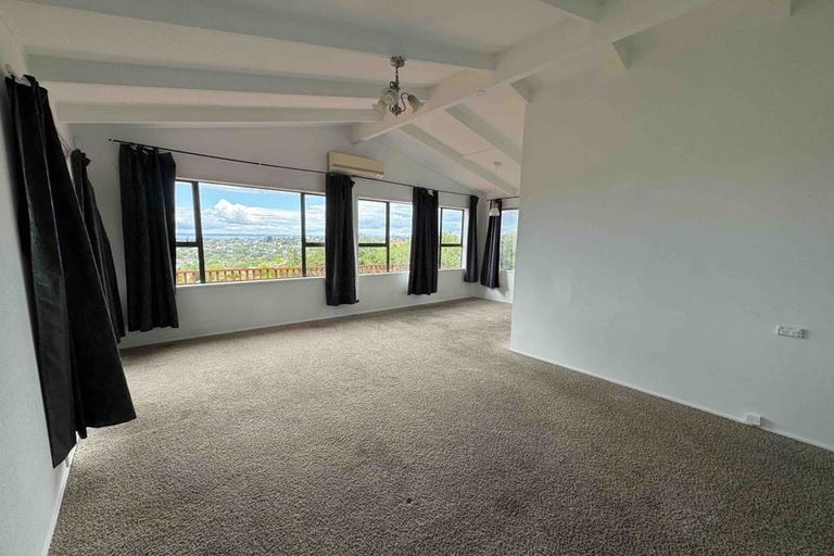 Photo of property in 741 East Coast Road, Browns Bay, Auckland, 0630