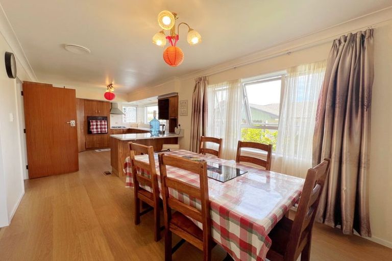 Photo of property in 23 Chedworth Avenue, Chedworth, Hamilton, 3210