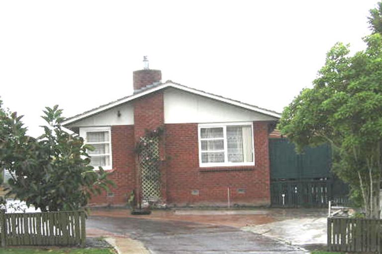 Photo of property in 105 Farquhar Road, Glendene, Auckland, 0602