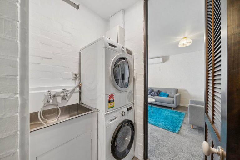 Photo of property in 141h Churton Drive, Churton Park, Wellington, 6037