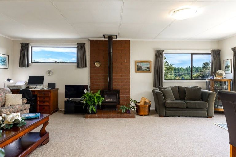 Photo of property in 103b Milton Terrace, Picton, 7220