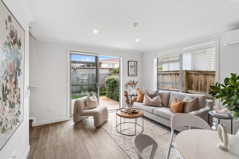 Photo of property in 8a Totara Road, Manurewa, Auckland, 2102