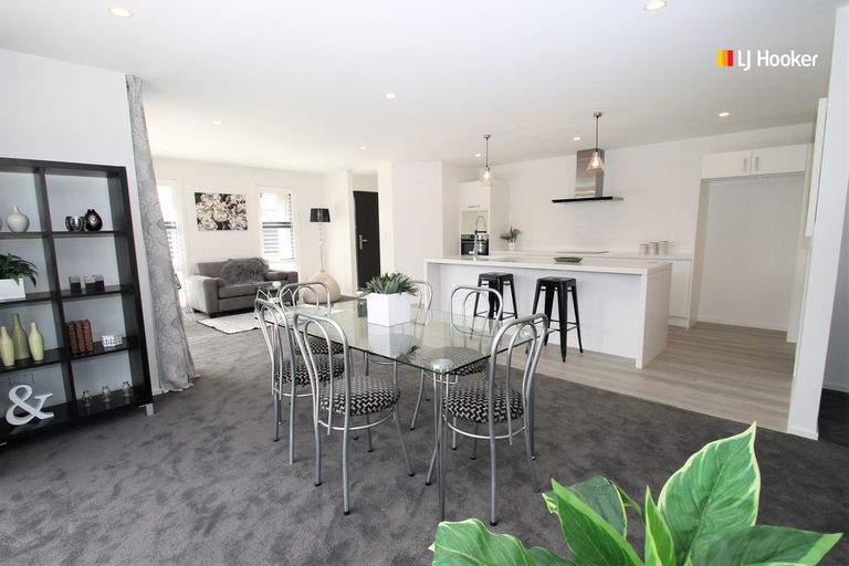 Photo of property in 25 Caledonia Drive, Mosgiel, 9024