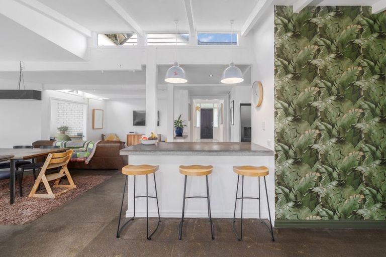 Photo of property in 135 Packe Street, Edgeware, Christchurch, 8013