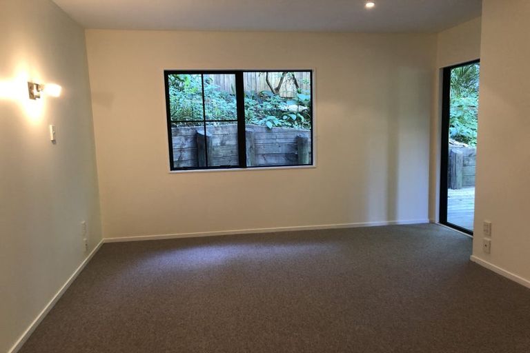 Photo of property in 1/12 Heath Avenue, Northcote, Auckland, 0627