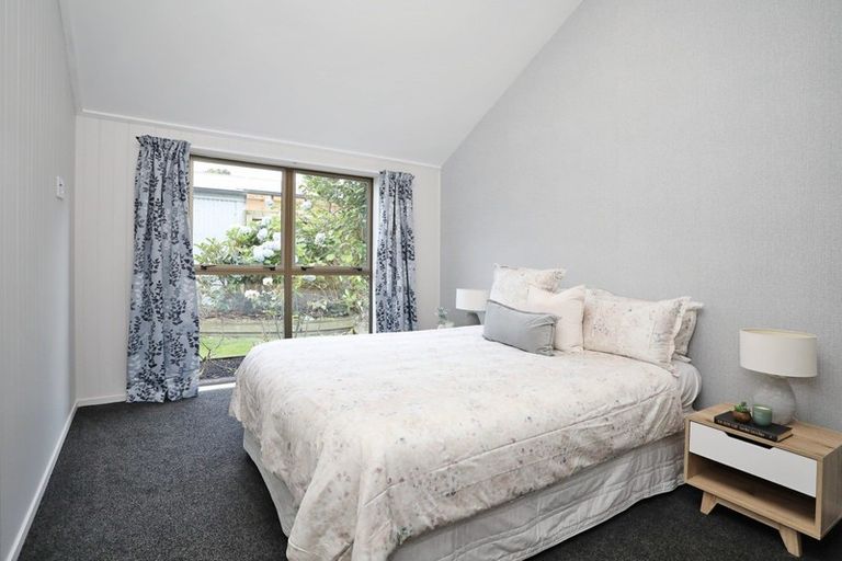 Photo of property in 24 John Street, Otatara, Invercargill, 9879