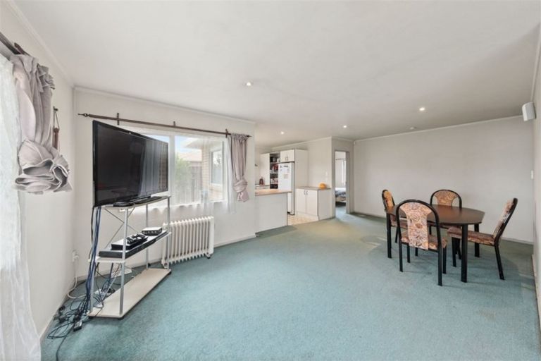 Photo of property in 39 Robert Skelton Place, Clendon Park, Auckland, 2103