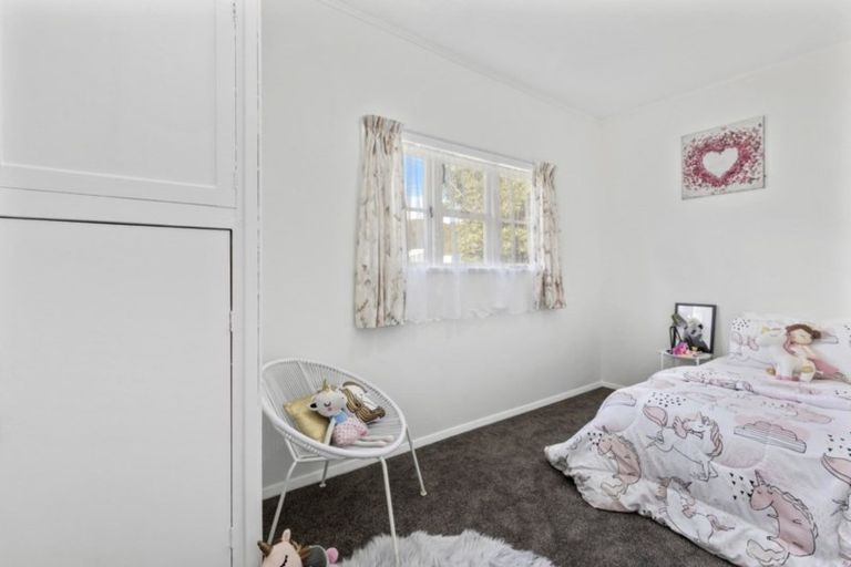 Photo of property in 1140 High Street, Taita, Lower Hutt, 5011