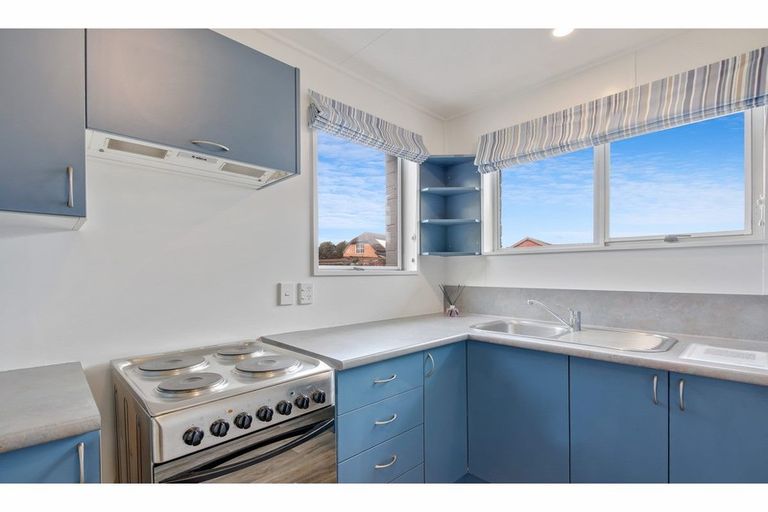 Photo of property in 2/120 Saint James Avenue, Papanui, Christchurch, 8053