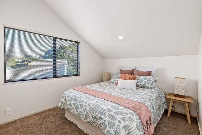 Photo of property in 2/62a Lynden Avenue, Hillcrest, Auckland, 0627