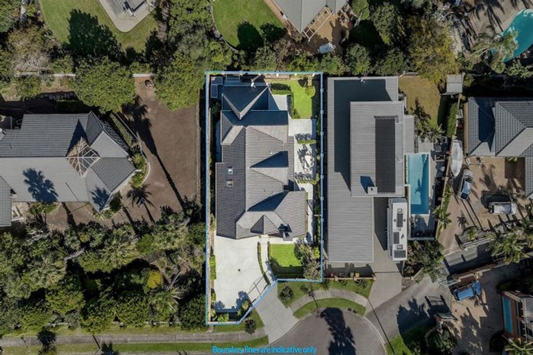 Photo of property in 24 The Mews, Shamrock Park, Auckland, 2016