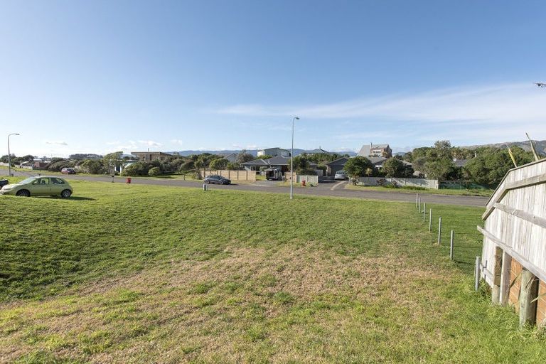 Photo of property in 65 Gawler Street, Te Horo Beach, Otaki, 5581