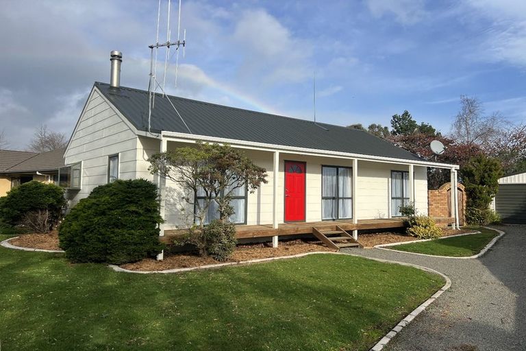 Photo of property in 672 Queen Street East, Levin, 5510