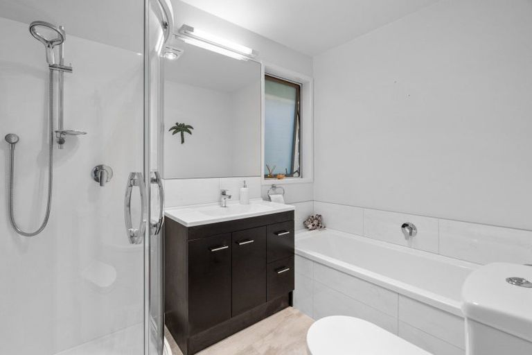 Photo of property in 22 Saint Pauls Drive, Brookfield, Tauranga, 3110