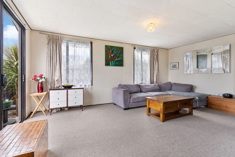 Photo of property in 3b Longstead Avenue, Papamoa Beach, Papamoa, 3118