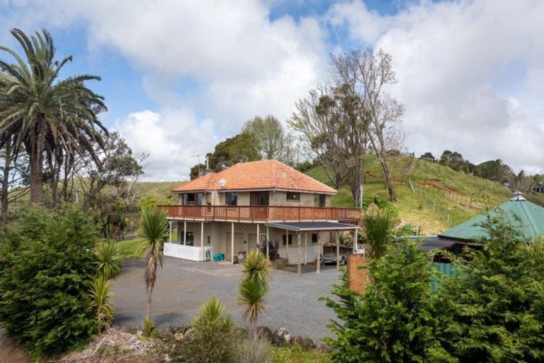 Photo of property in 4 Maungatawhiri Road, Raglan, 3295