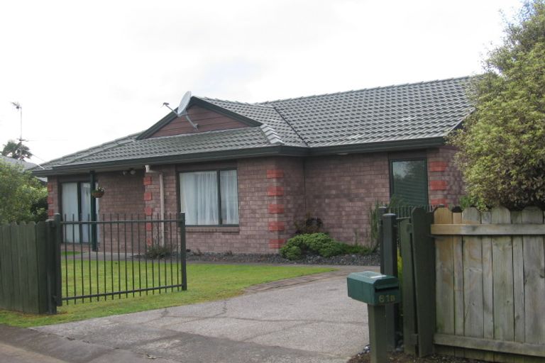 Photo of property in 2/61 Burswood Drive, Burswood, Auckland, 2013