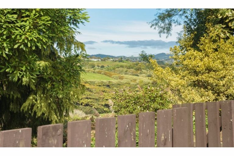 Photo of property in 136 Ohauiti Road, Hairini, Tauranga, 3112