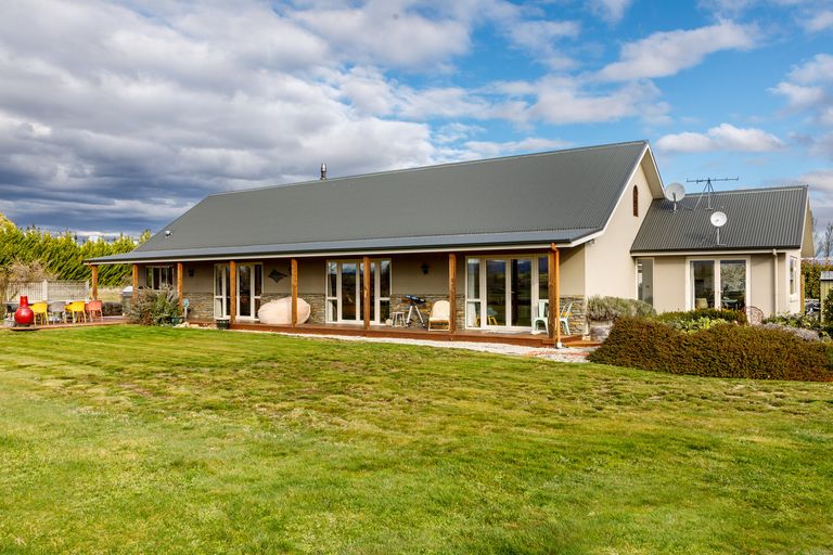 Photo of property in 448 Letts Gully Road, Letts Gully, Alexandra, 9393