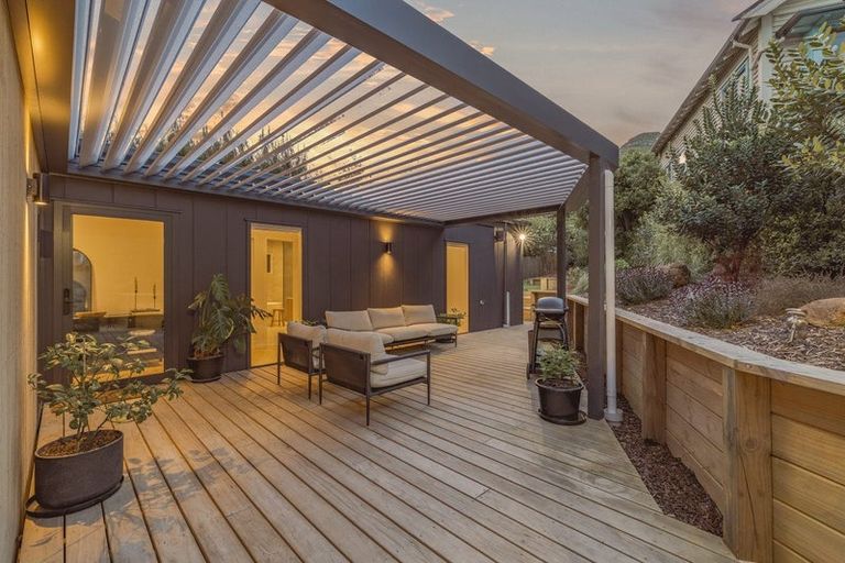 Photo of property in 4 Godley Quay, Lyttelton, 8082