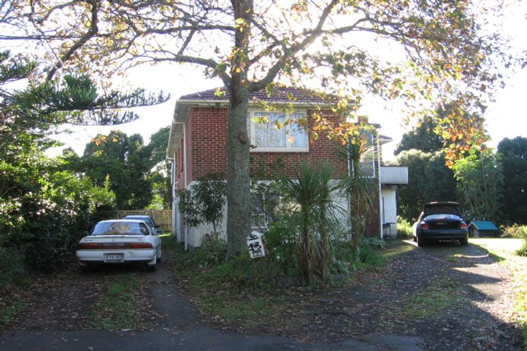 Photo of property in 13 Bridge Avenue, Te Atatu South, Auckland, 0610