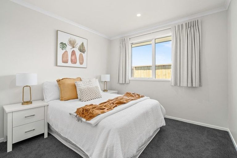 Photo of property in 30 Te Piriti Road, One Tree Point, 0118