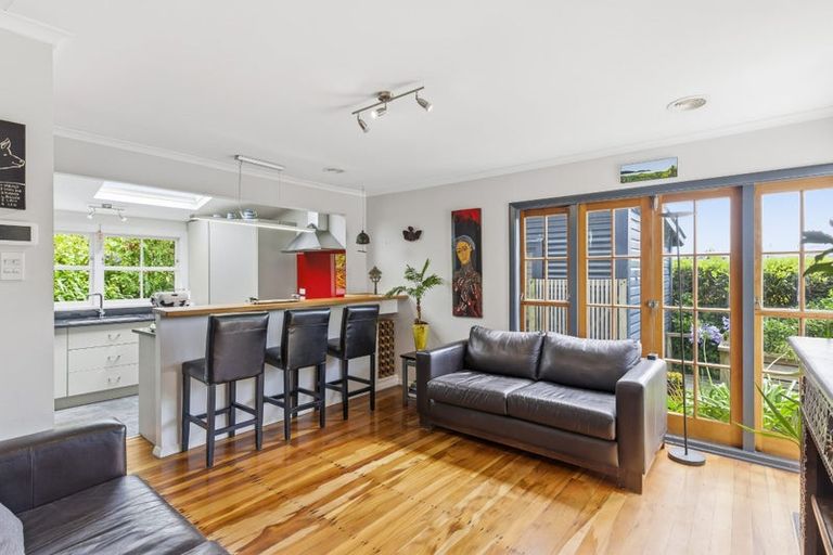 Photo of property in 5a Paneta Street, Paekakariki, 5034