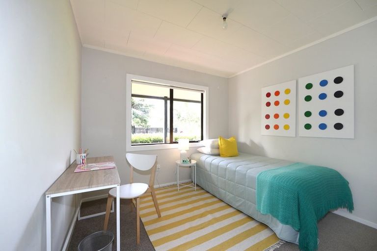 Photo of property in 9 Redwood Place, Te Awanga, 4102