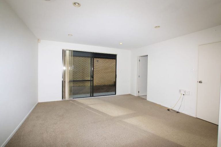 Photo of property in Albany Gardens, 23 Masons Road, Oteha, Auckland, 0632