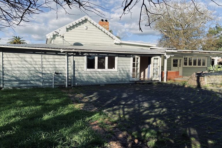 Photo of property in 1 Beihlers Road, Weymouth, Auckland, 2103
