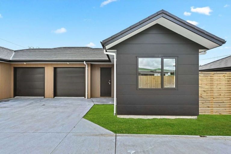 Photo of property in 2/48 Heath Street, Saint Andrews, Hamilton, 3200