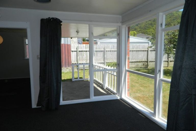 Photo of property in 36 Mahinawa Street, Takapuwahia, Porirua, 5022