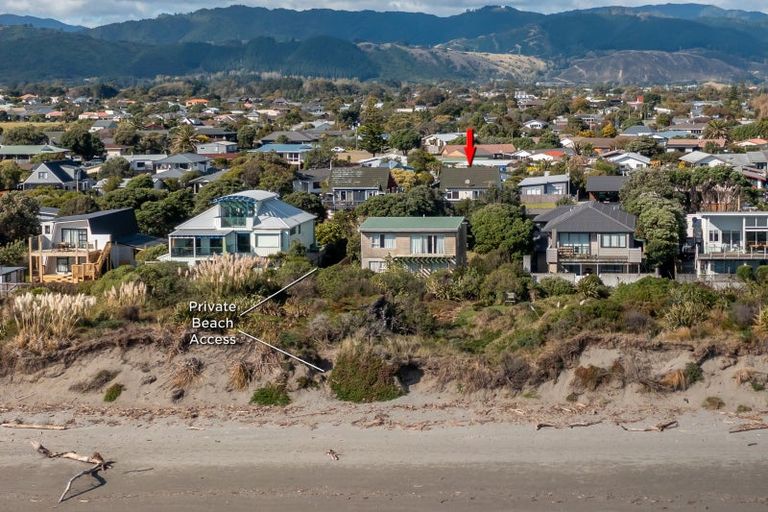 Photo of property in 241 Manly Street, Paraparaumu Beach, Paraparaumu, 5032