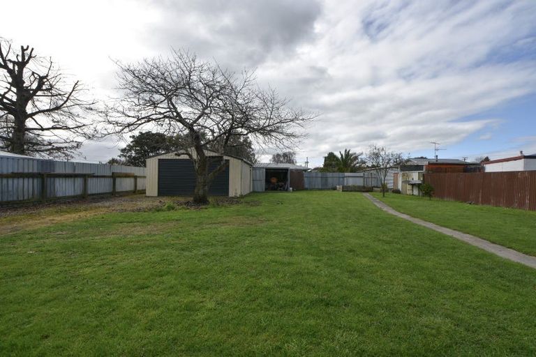 Photo of property in 2 Philip Street, Carterton, 5713