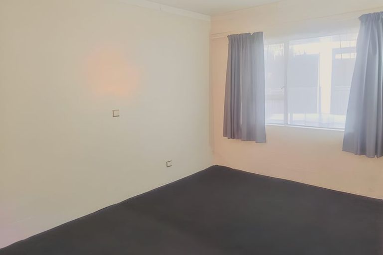 Photo of property in 14 Tatyana Place, Massey, Auckland, 0614