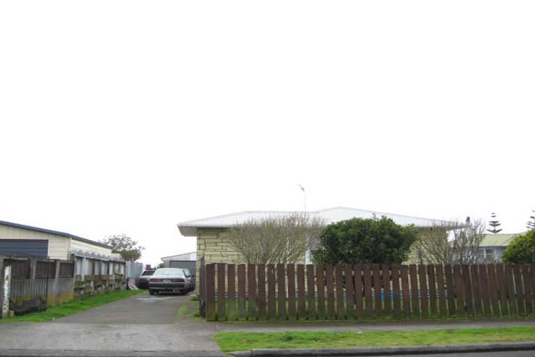 Photo of property in 26 Hume Street, Waitara, 4320