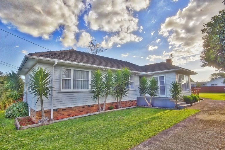 Photo of property in 1 Surrey Street, Manurewa, Auckland, 2102