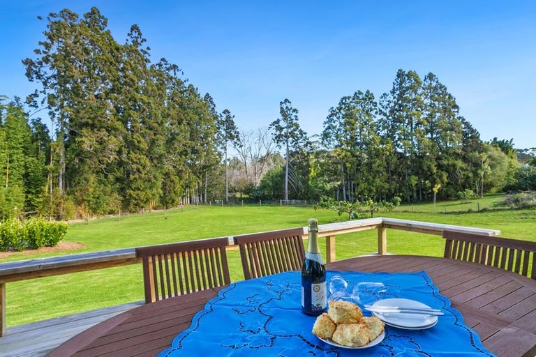Photo of property in 76 Riddell Road, Kerikeri, 0230