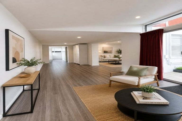 Photo of property in 76a Lake Road, Narrow Neck, Auckland, 0624
