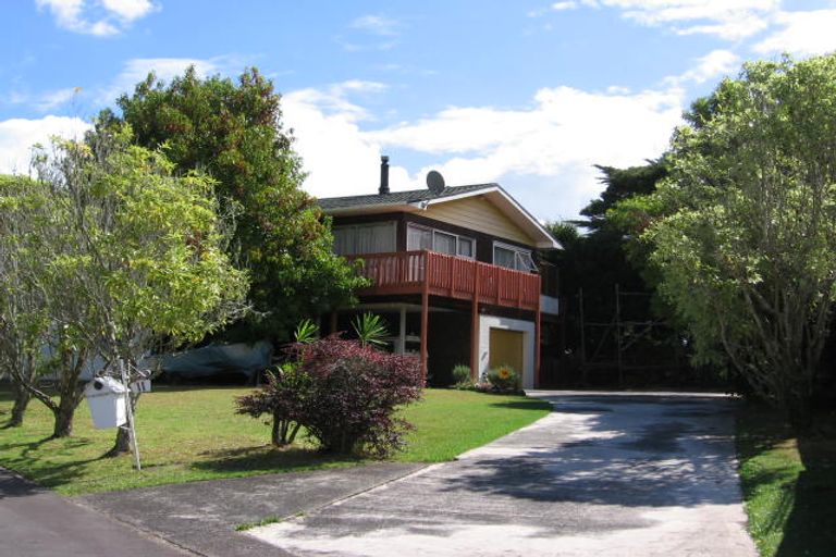 Photo of property in 11 Pamela Place, New Lynn, Auckland, 0600