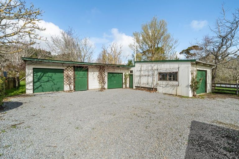 Photo of property in 329a Paekakariki Hill Road, Paekakariki Hill, Porirua, 5381