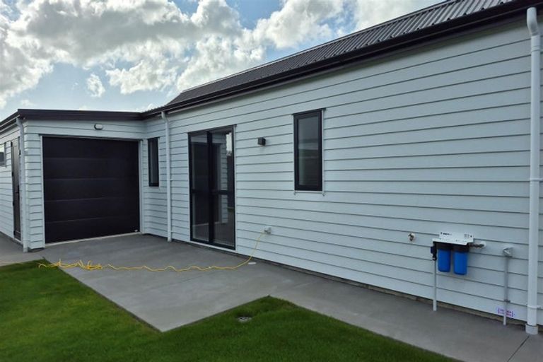 Photo of property in 64 Mataikokako Loop, Kawakawa Bay, 2585