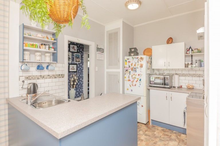 Photo of property in 34 Caius Avenue, Gonville, Whanganui, 4501