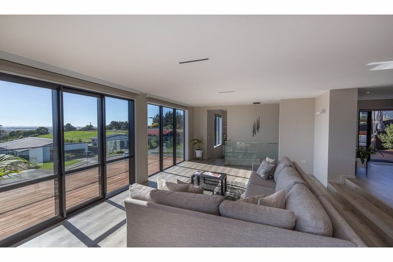 Photo of property in 8 Caldberg Close, Westmorland, Christchurch, 8025