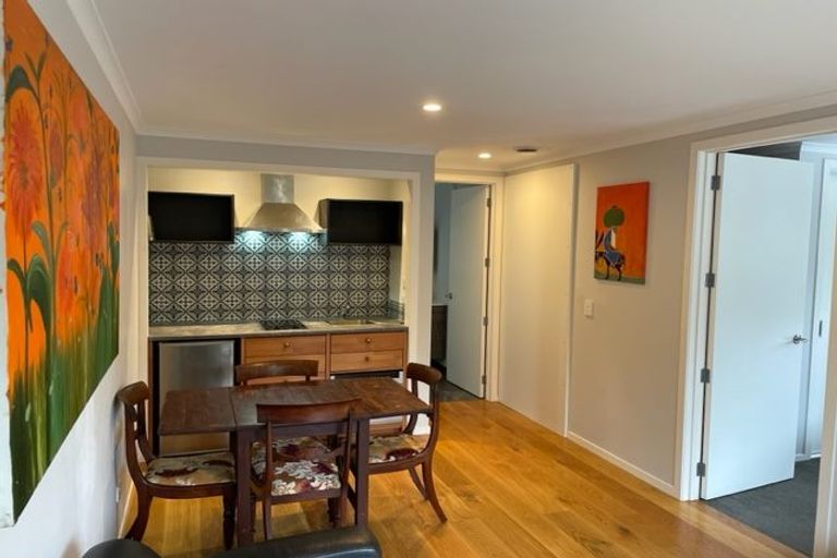 Photo of property in 26 The Terrace, Herald Island, Auckland, 0618